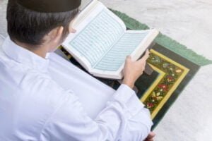 Ruling on reading the Quran with the heart