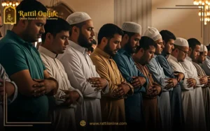 Worshippers lined up performing Taraweeh after Isha in Ramadan reflecting on Do you have to pray taraweeh everyday in Ramadan